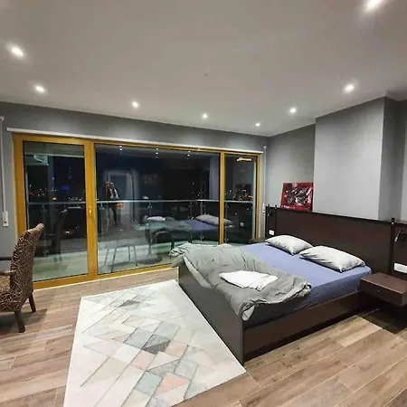 Apartment Studio In The Center With A Beautiful View. Tirana